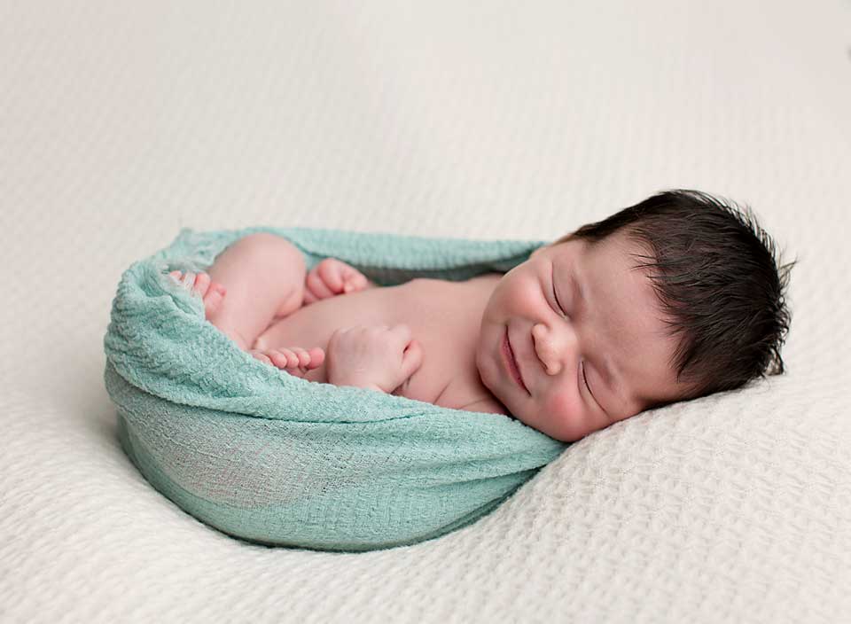 simply baby photos, best photographer in York Region, Keswick Ontario 