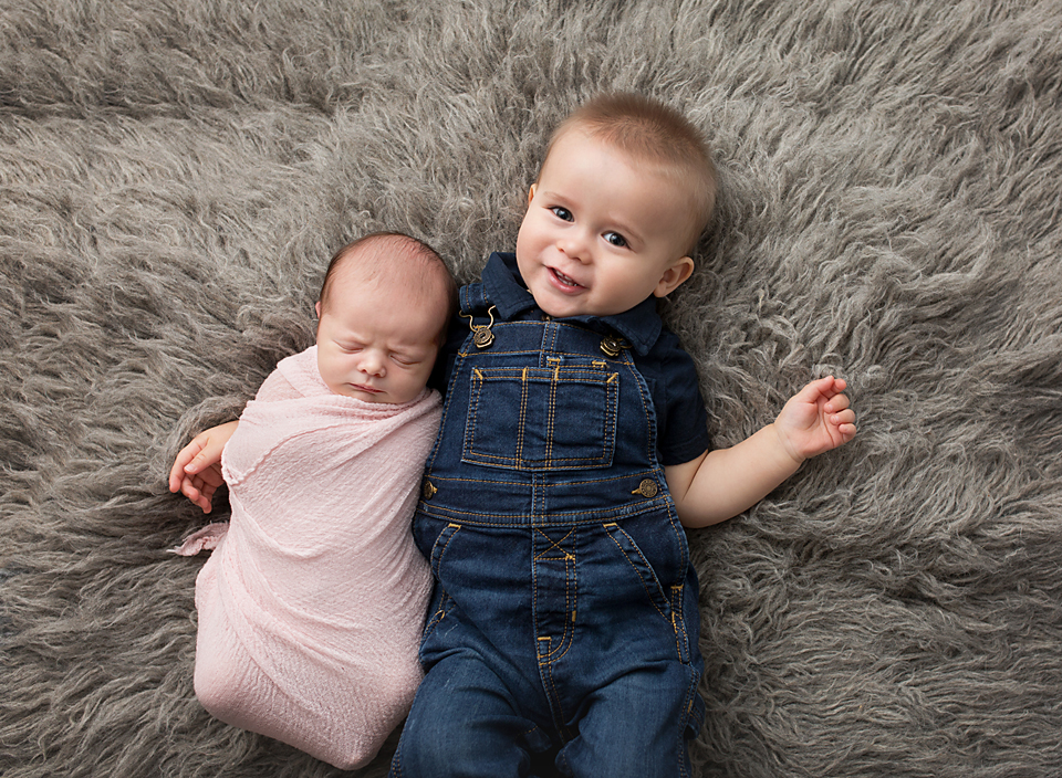 Toddler, 1 year old, 2 year old, newborn, baby, sibling shot, studio photography