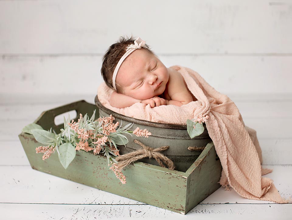 Newborn portrait, Uxbridge Ontario