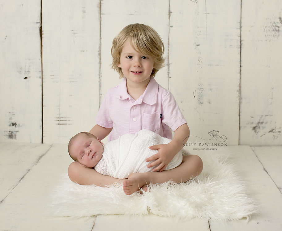 newborn and brother picture Newmarket Ontario